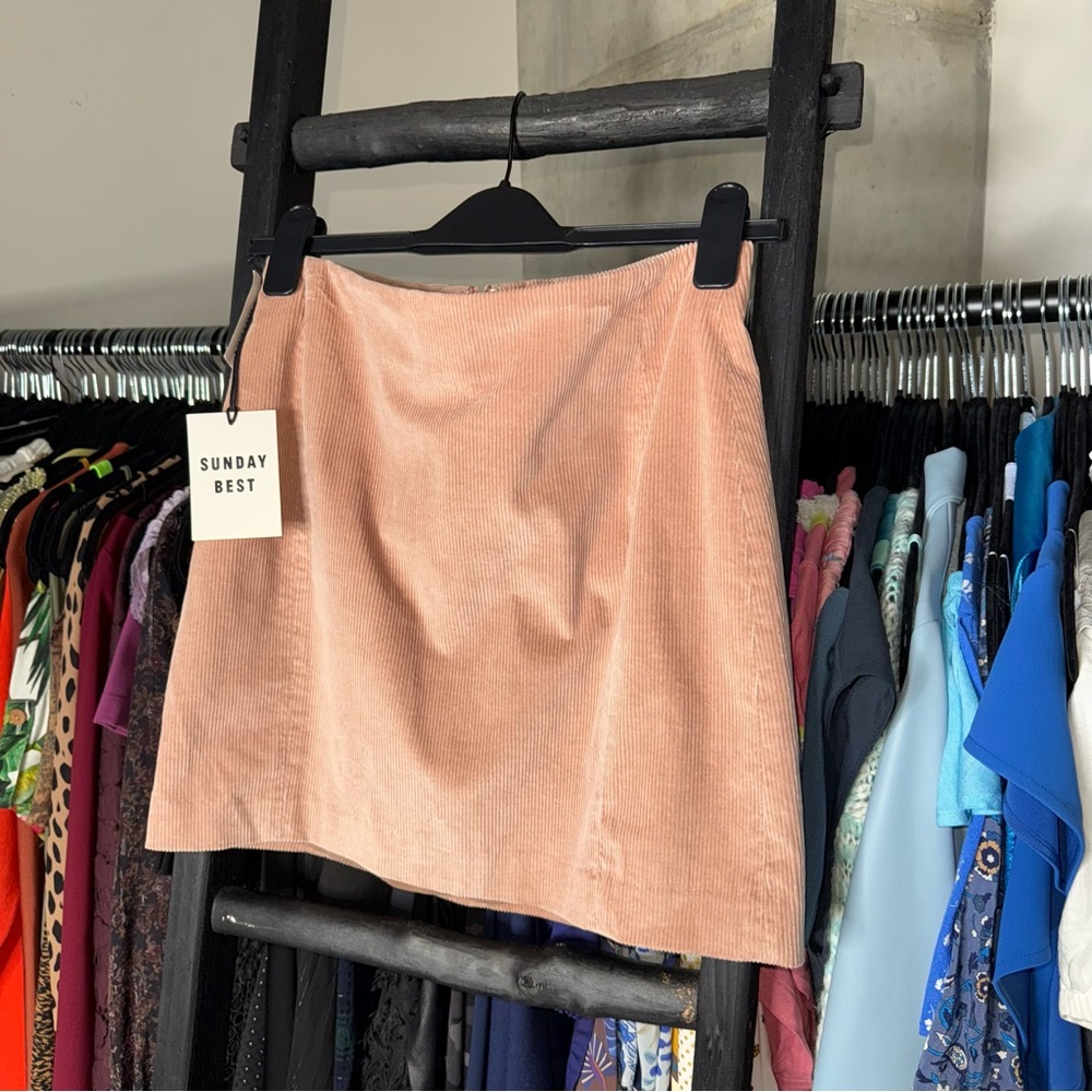 Aritzia Sunday Best Womens Size 6 Lyra Corduroy Mini Skirt in Peach NWT